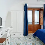Couette-café Prota 4*