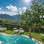 Couette-café Prota 4*