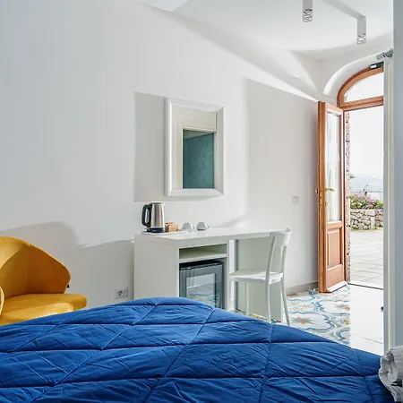 Prota Oda ve Kahvaltı