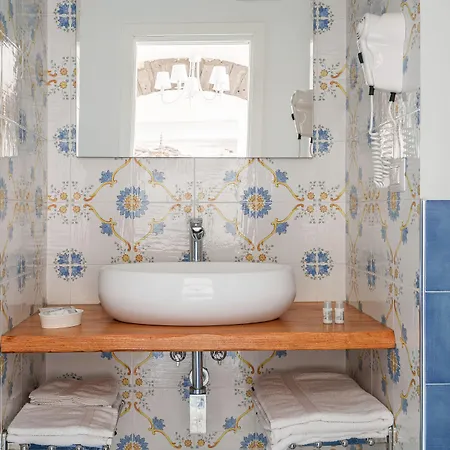 Oda ve Kahvaltı Prota 4*